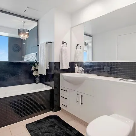 Couture Comfort - Luxe Chanel Themed Apartment Gold Coast Exterior photo